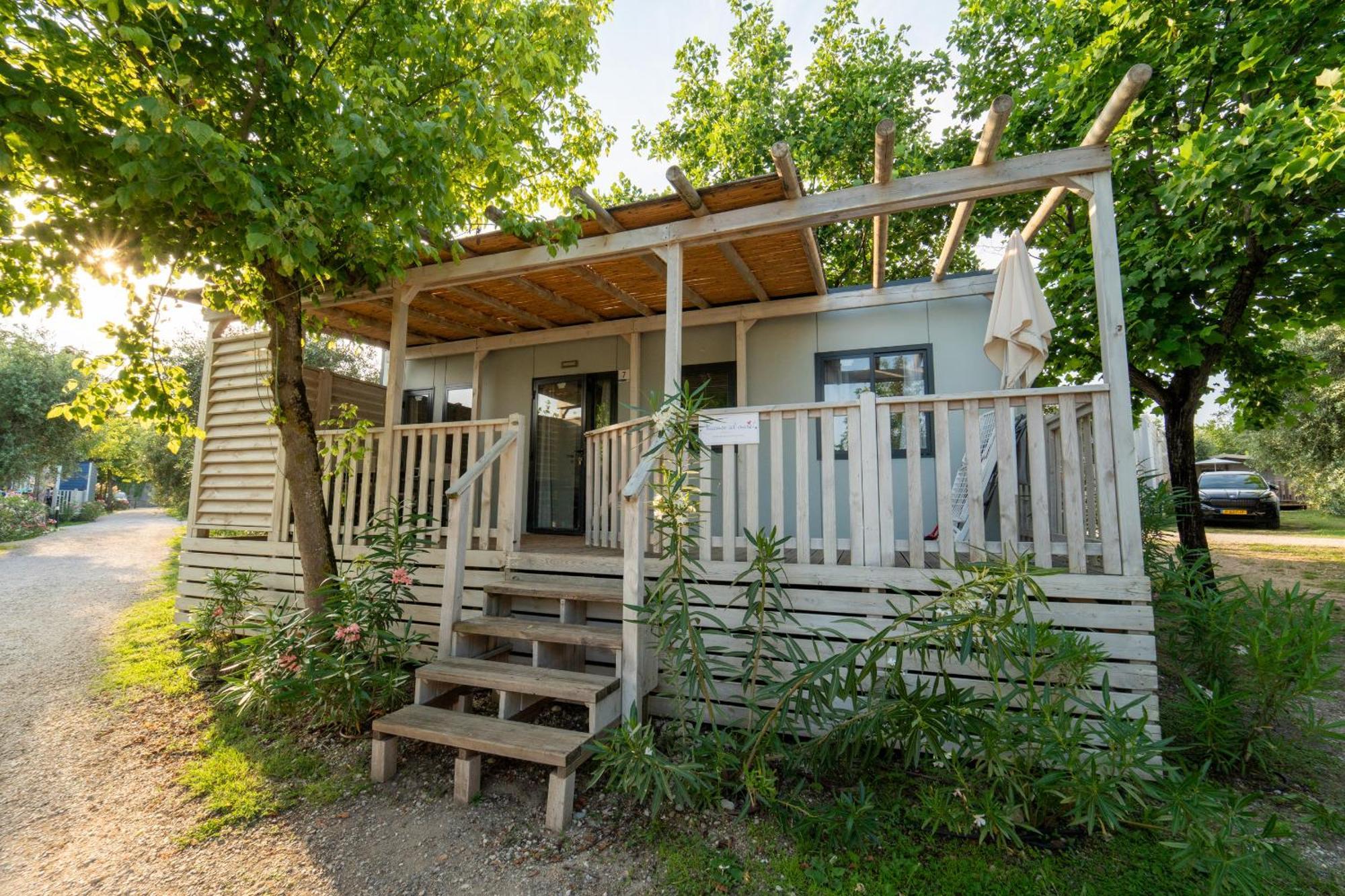 Vacanze Glamping Boutique San Felice del Benaco Δωμάτιο φωτογραφία
