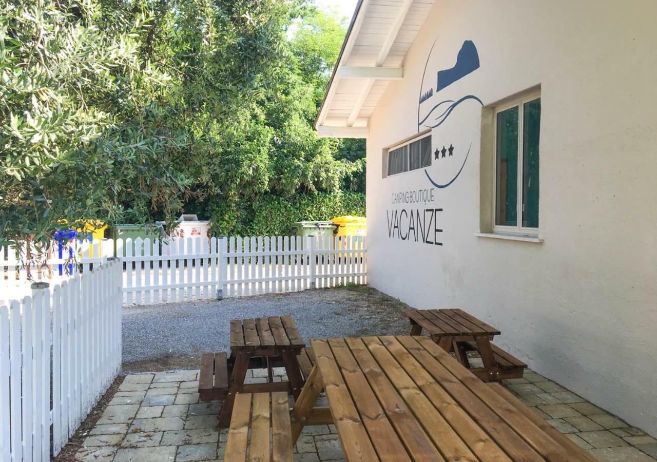 Vacanze Glamping Boutique San Felice del Benaco Εξωτερικό φωτογραφία