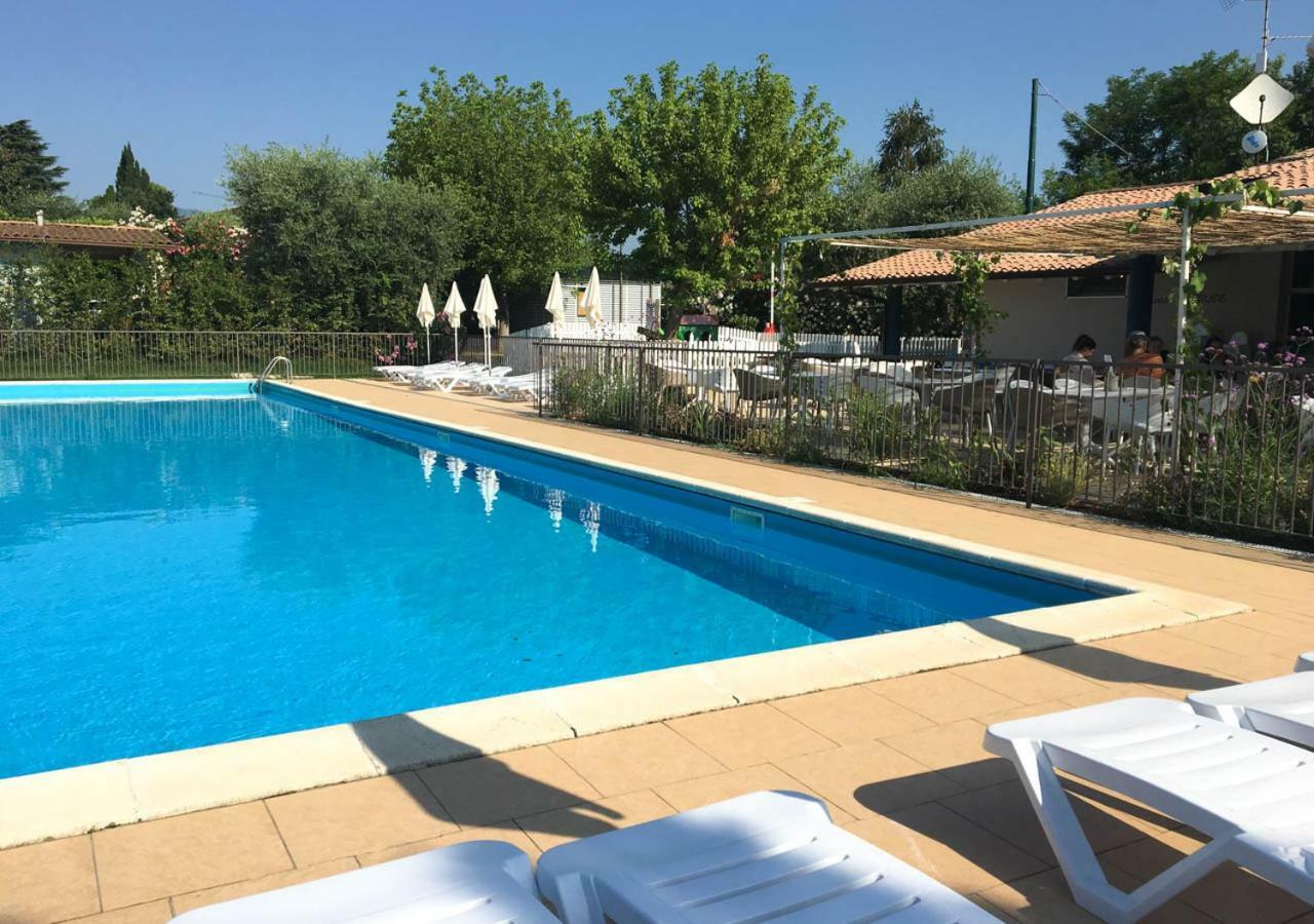 Vacanze Glamping Boutique San Felice del Benaco Εξωτερικό φωτογραφία