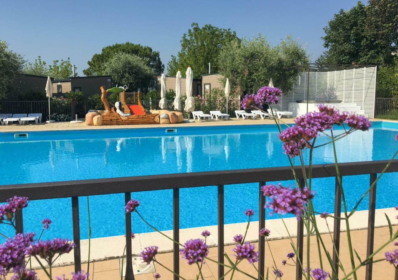 Vacanze Glamping Boutique San Felice del Benaco Εξωτερικό φωτογραφία