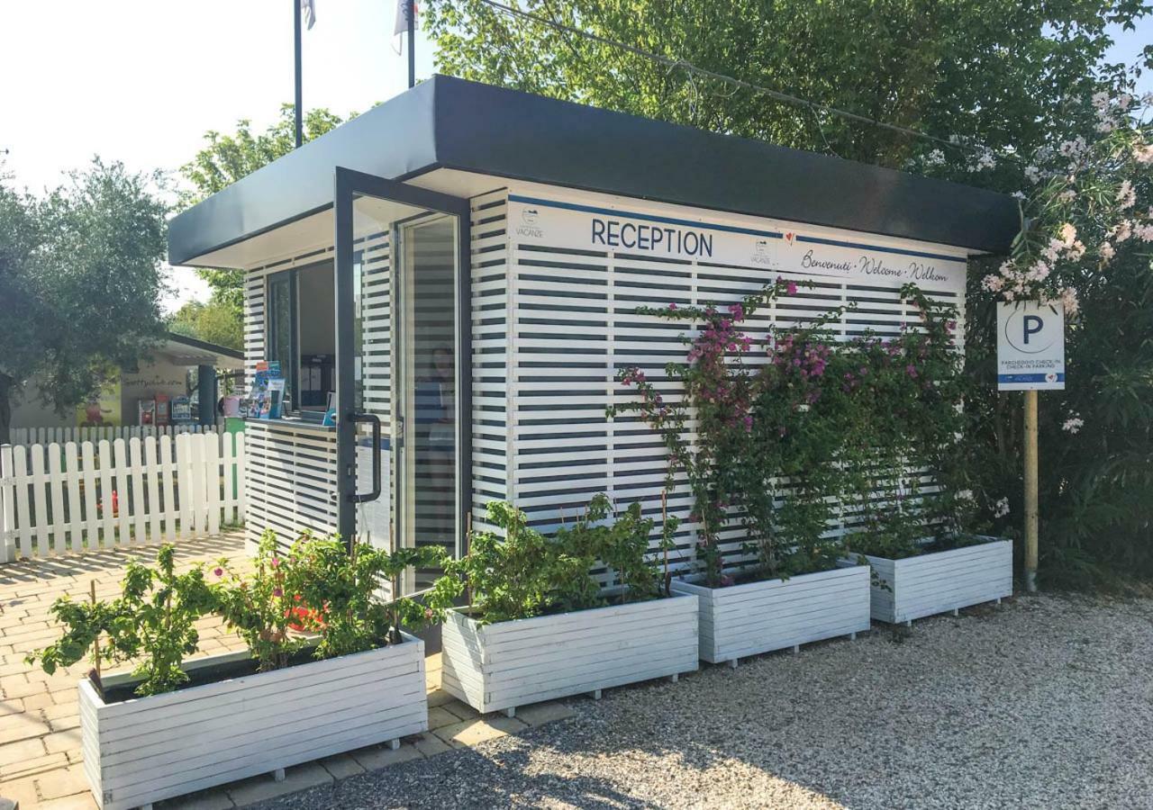 Vacanze Glamping Boutique San Felice del Benaco Εξωτερικό φωτογραφία